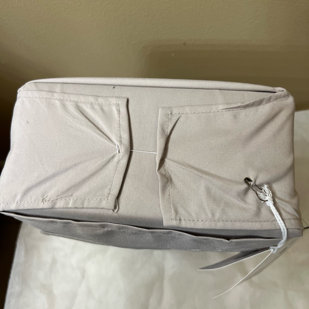 UGG Haven Cooling Technology queen Sheet Set NWT - Picture 4 of 4
